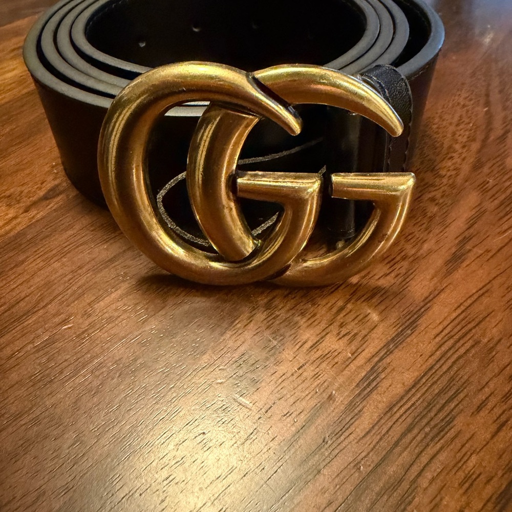 Gucci Black Leather Belt with Antiqued Gold Double G Buckle